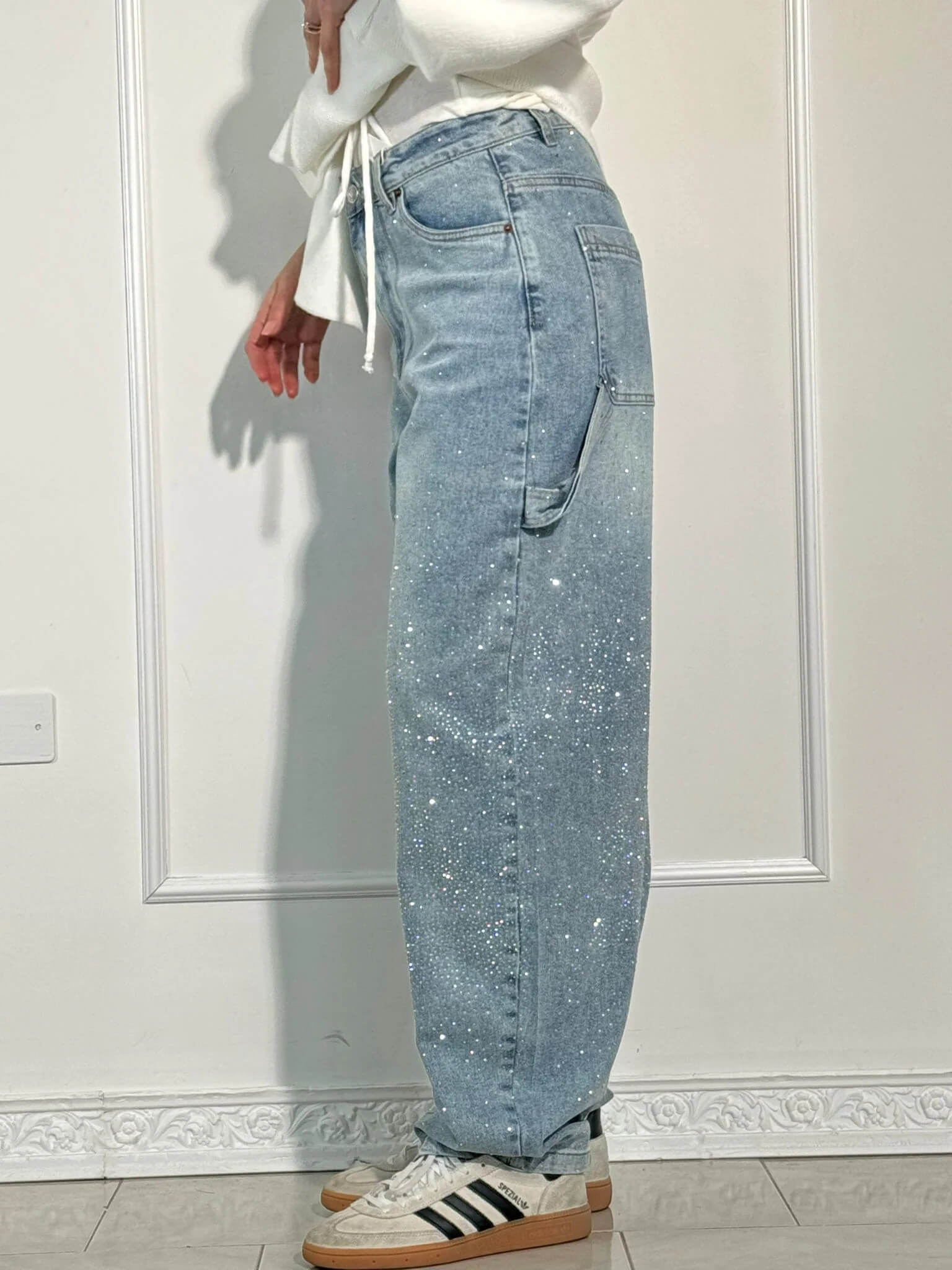 Carla - Pantalón Cargo Denim con Brillos